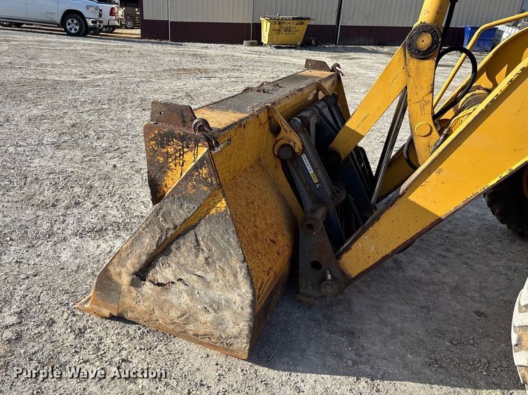 image for item FC1627 2005 John Deere 410G backhoe