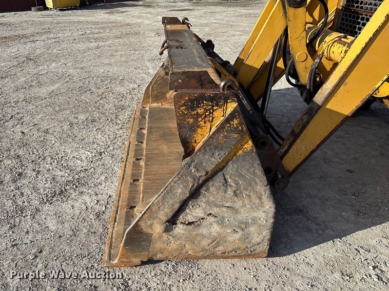 image for item FC1627 2005 John Deere 410G backhoe