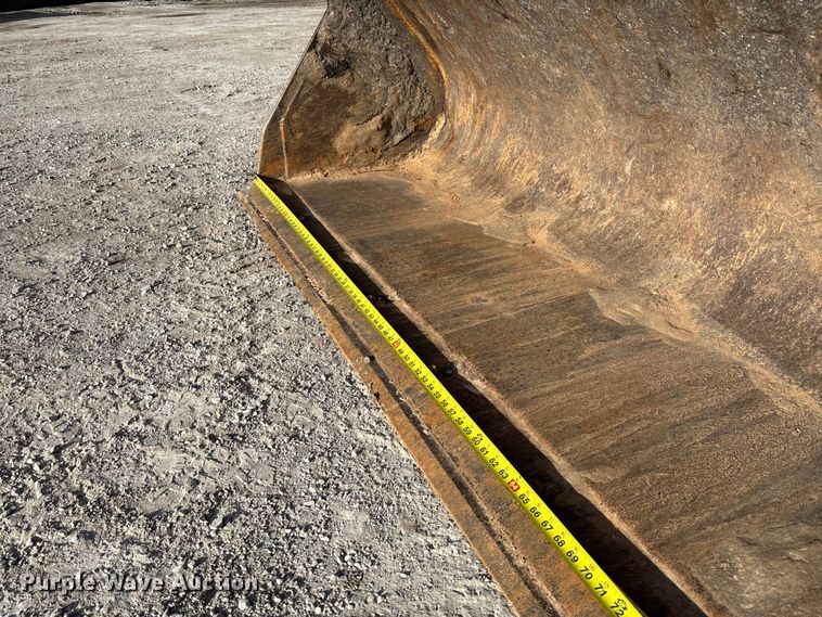 image for item FC1627 2005 John Deere 410G backhoe