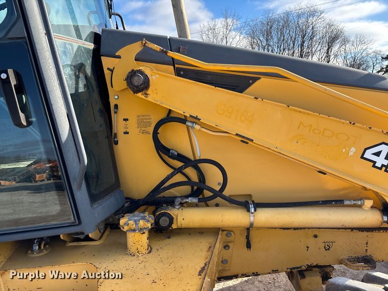 image for item FC1627 2005 John Deere 410G backhoe