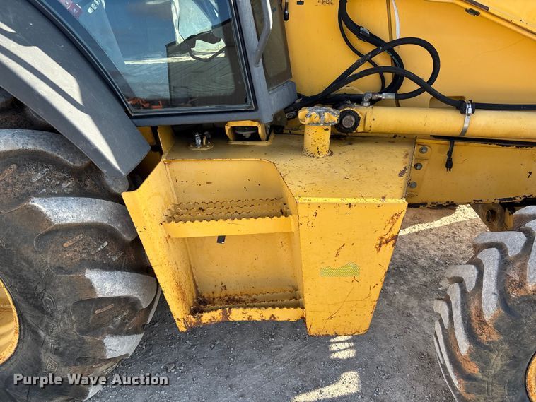 image for item FC1627 2005 John Deere 410G backhoe