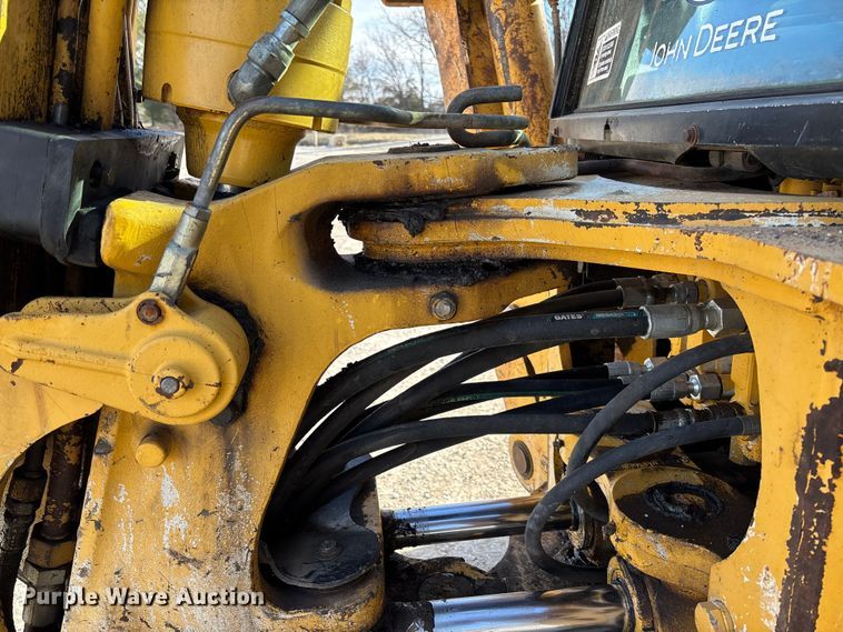 image for item FC1627 2005 John Deere 410G backhoe