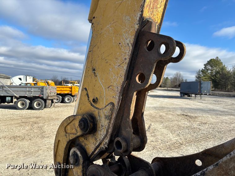 image for item FC1627 2005 John Deere 410G backhoe