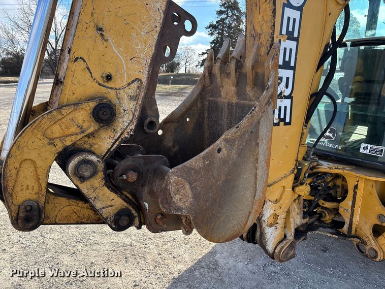 image for item FC1627 2005 John Deere 410G backhoe