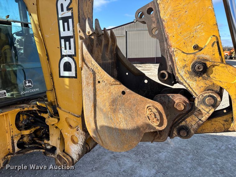 image for item FC1627 2005 John Deere 410G backhoe