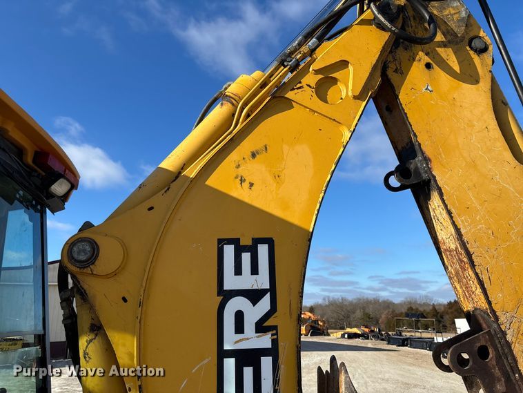 image for item FC1627 2005 John Deere 410G backhoe