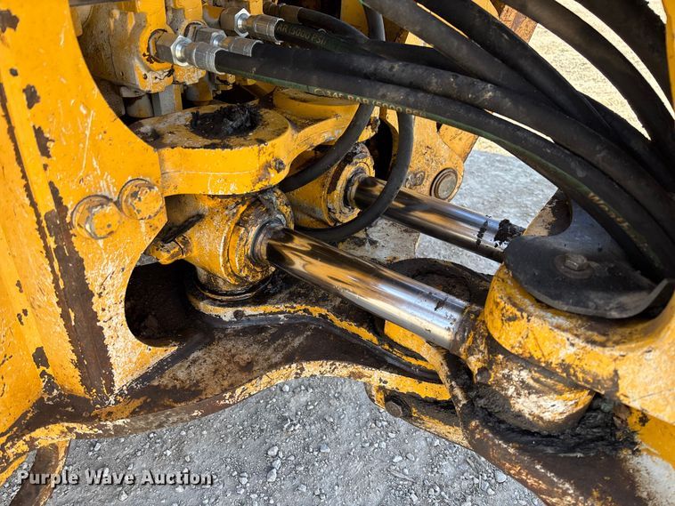 image for item FC1627 2005 John Deere 410G backhoe