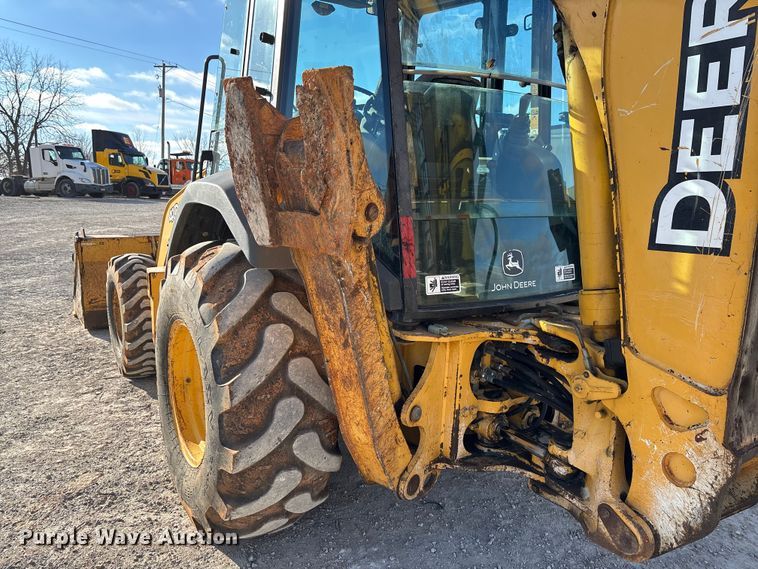 image for item FC1627 2005 John Deere 410G backhoe