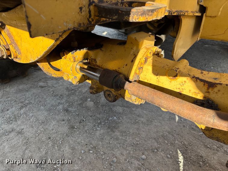 image for item FC1627 2005 John Deere 410G backhoe