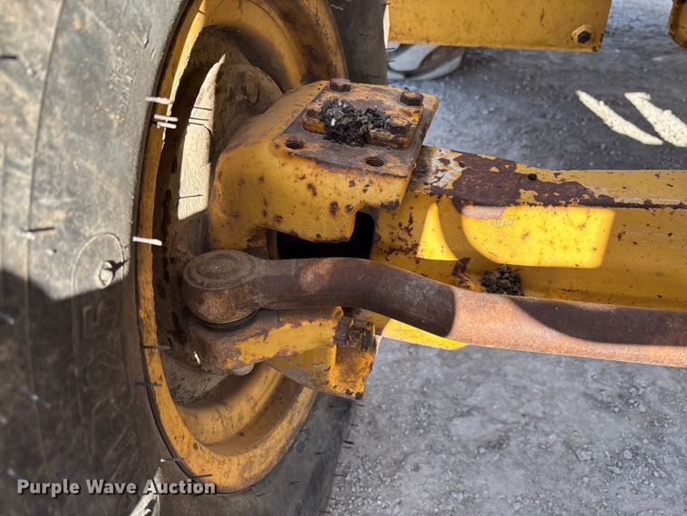 image for item FC1627 2005 John Deere 410G backhoe