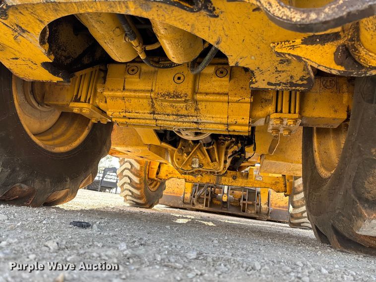 image for item FC1627 2005 John Deere 410G backhoe