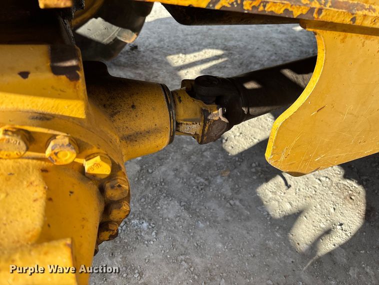 image for item FC1627 2005 John Deere 410G backhoe