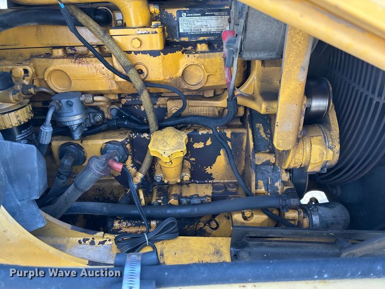 image for item FC1627 2005 John Deere 410G backhoe