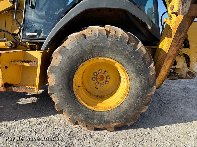 image for item FC1627 2005 John Deere 410G backhoe