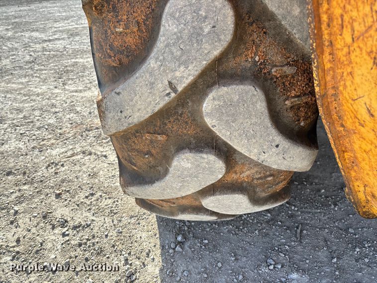 image for item FC1627 2005 John Deere 410G backhoe