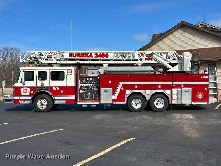 image for item FC5063 2000 American Lafrance Eagle ladder fire truck