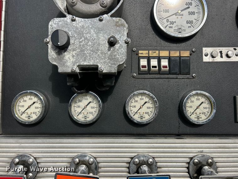 image for item FC5063 2000 American Lafrance Eagle ladder fire truck