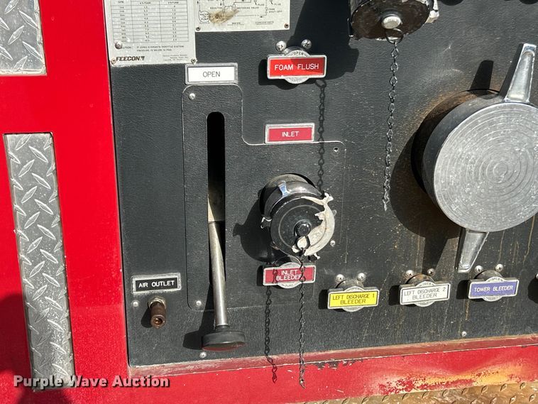 image for item FC5063 2000 American Lafrance Eagle ladder fire truck