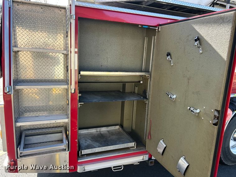 image for item FC5063 2000 American Lafrance Eagle ladder fire truck