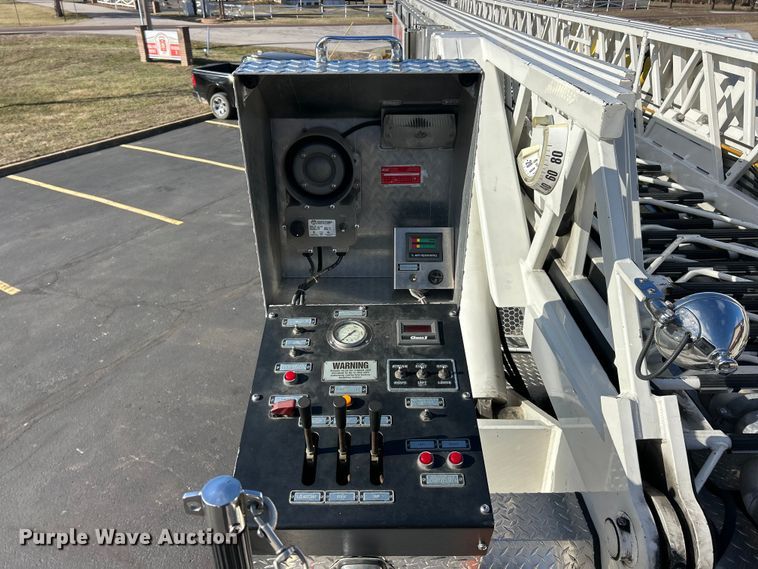 image for item FC5063 2000 American Lafrance Eagle ladder fire truck