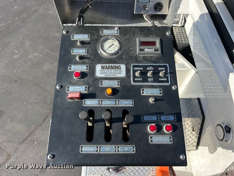 image for item FC5063 2000 American Lafrance Eagle ladder fire truck