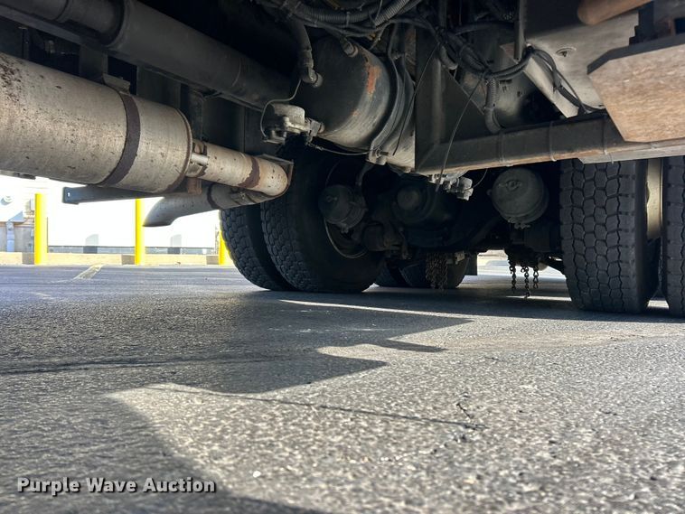 image for item FC5063 2000 American Lafrance Eagle ladder fire truck