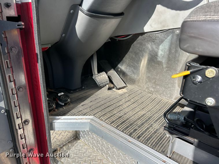 image for item FC5063 2000 American Lafrance Eagle ladder fire truck