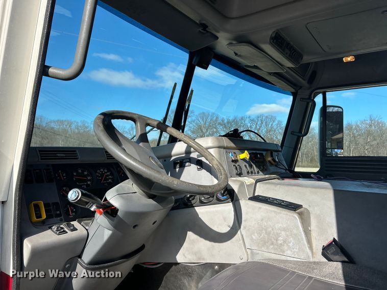 image for item FC5063 2000 American Lafrance Eagle ladder fire truck