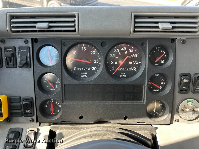 image for item FC5063 2000 American Lafrance Eagle ladder fire truck