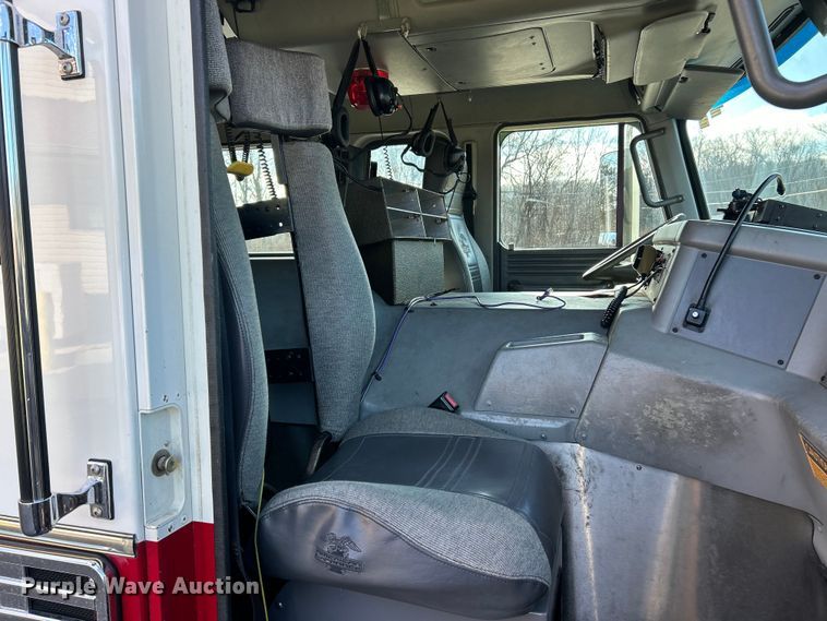 image for item FC5063 2000 American Lafrance Eagle ladder fire truck