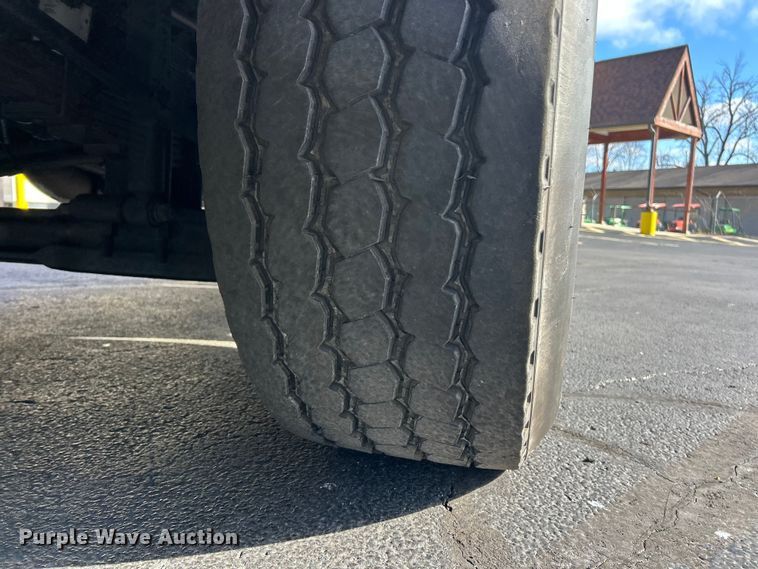 image for item FC5063 2000 American Lafrance Eagle ladder fire truck