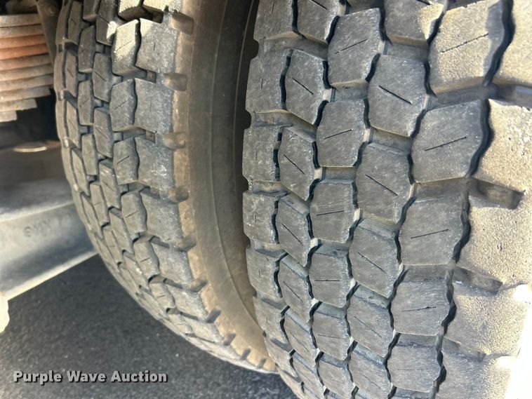 image for item FC5063 2000 American Lafrance Eagle ladder fire truck