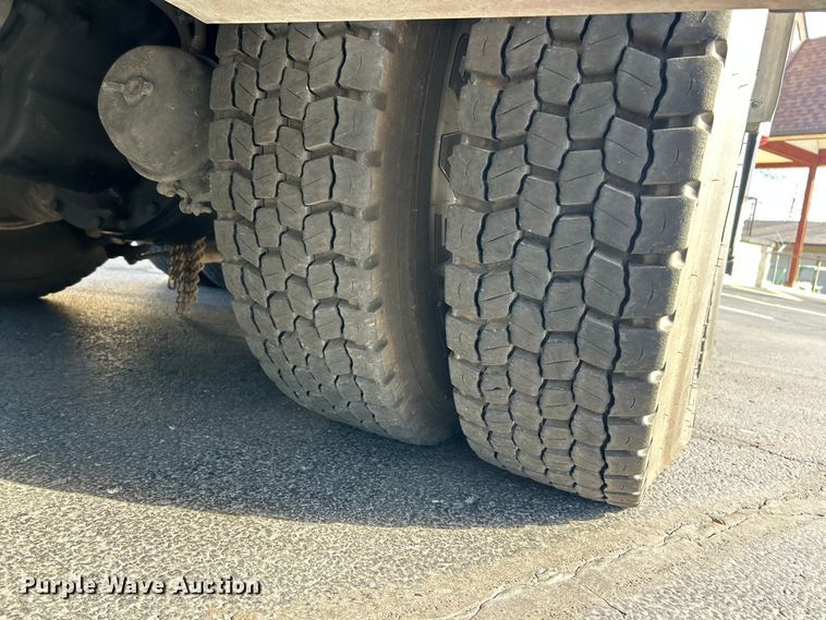 image for item FC5063 2000 American Lafrance Eagle ladder fire truck