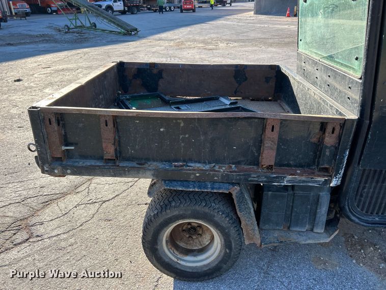 image for item FC5081 Cushman Turf-Truckster utility vehicle