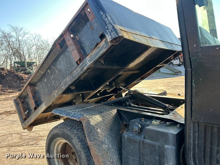 image for item FC5081 Cushman Turf-Truckster utility vehicle