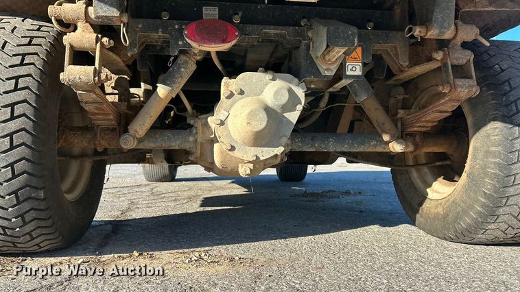 image for item FC5081 Cushman Turf-Truckster utility vehicle