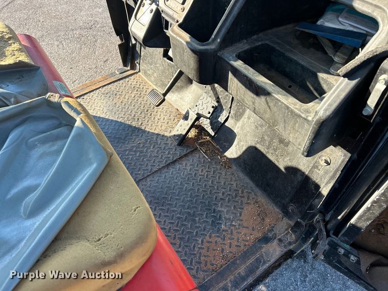 image for item FC5081 Cushman Turf-Truckster utility vehicle