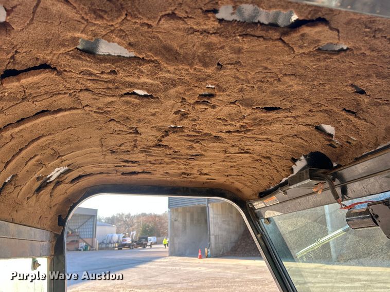 image for item FC5081 Cushman Turf-Truckster utility vehicle