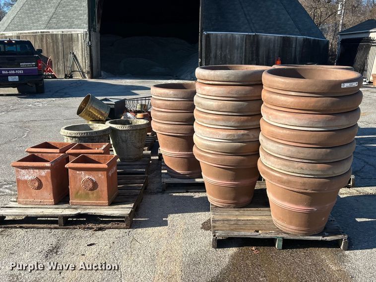 image for item FC5090 (107) plant pots