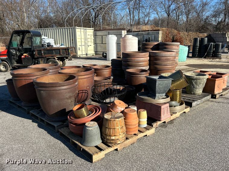 image for item FC5090 (107) plant pots