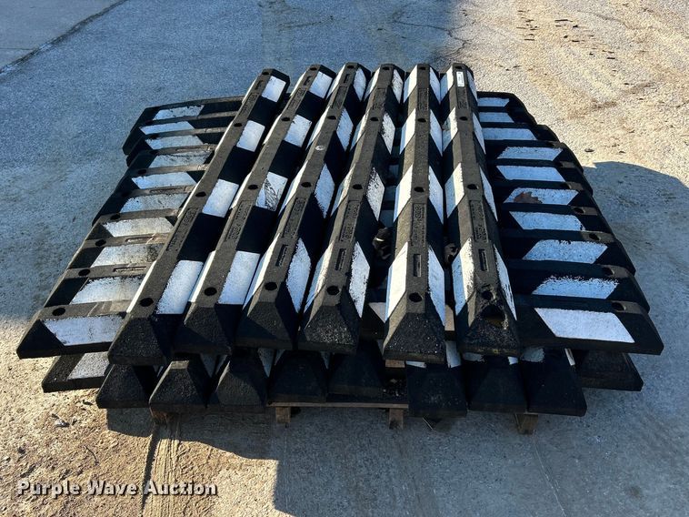 image for item FC5091 (35) GNR parking blocks