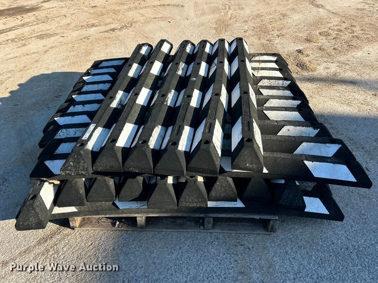 image for item FC5091 (35) GNR parking blocks