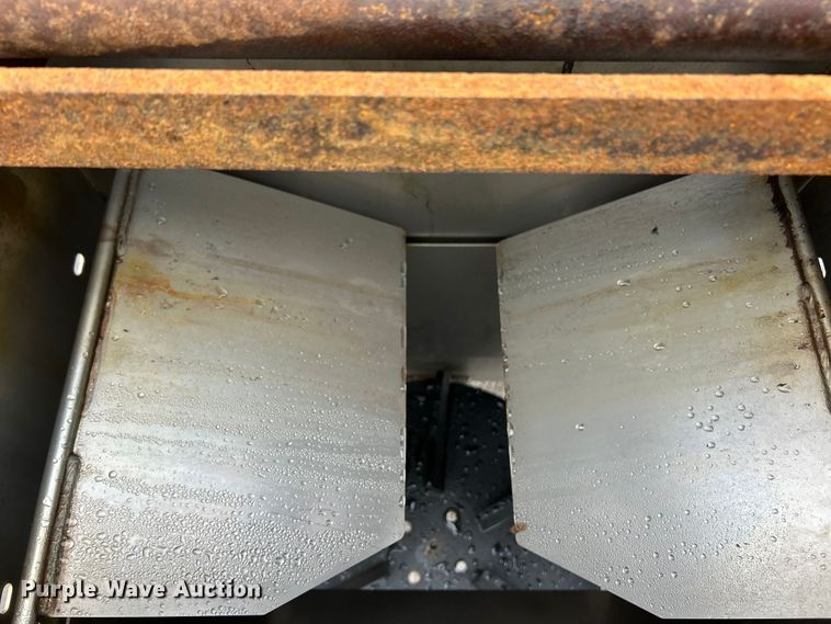 image for item FC5111 2011 Ford F650 Super Duty dump truck