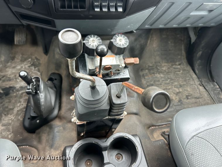 image for item FC5111 2011 Ford F650 Super Duty dump truck