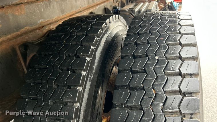 image for item FC5111 2011 Ford F650 Super Duty dump truck