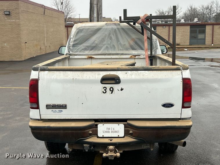 image for item FC5116 2006 Ford F250 Super Duty pickup truck