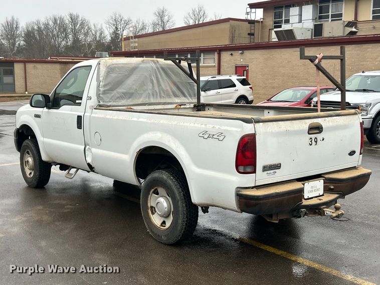 image for item FC5116 2006 Ford F250 Super Duty pickup truck