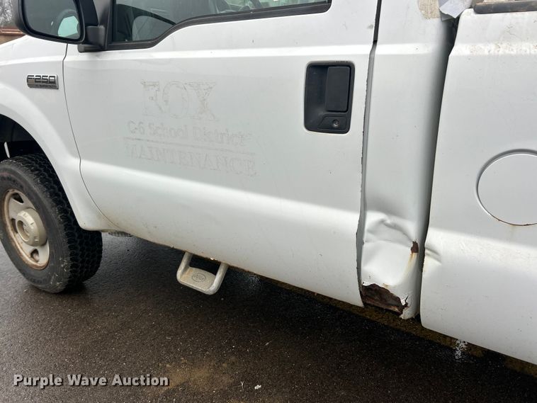 image for item FC5116 2006 Ford F250 Super Duty pickup truck