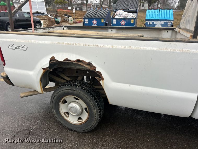 image for item FC5116 2006 Ford F250 Super Duty pickup truck