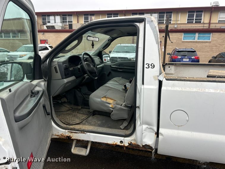 image for item FC5116 2006 Ford F250 Super Duty pickup truck